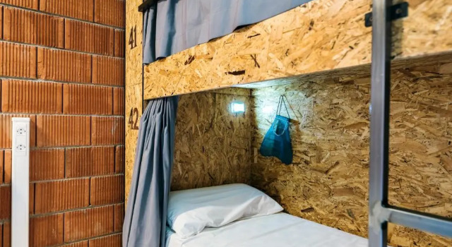 Albergue Santiago 15 Monforte, Забронировать Отель Монфорте-де-Лемос Ribeira Sacra