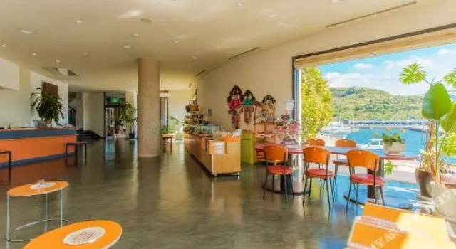 Hotel Island Iki, Забронировать Отель Отели в центре Острова Ики, в центре