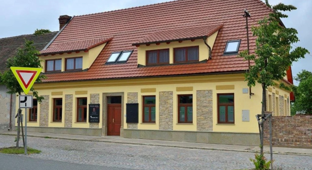 Hotel Via Ironia, Book Hotel Hotels in Pardubice Region with Breakfast, Breakfasts