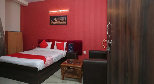 Homeystay Fortune By OYO Rooms, Varaa Hotelli Faridabad Haryana