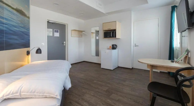 Place to Sleep Hotel Raisio, Book Hotel Raisio Southern Finland