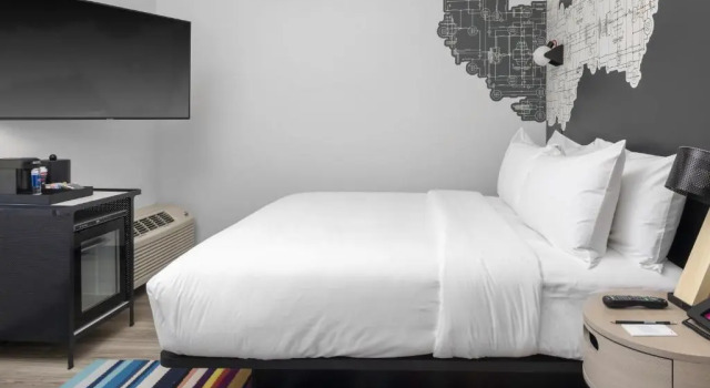 Номер Standard Aloft Glendale at Westgate