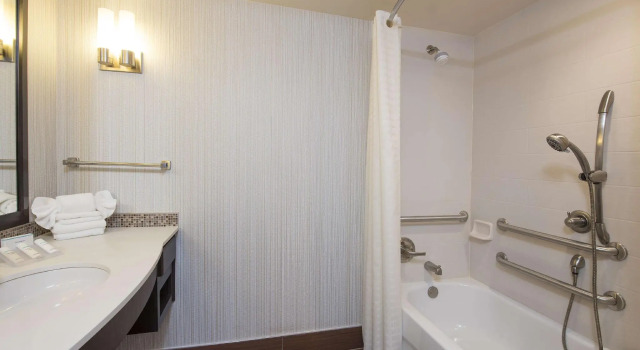 Двухместный номер Standard Hilton Garden Inn Louisville Downtown
