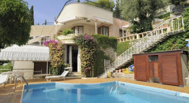Villa Roberta, Забронировать Вилла Коттеджи Алассио, рядом с Alassio tourist's port, Коттедж