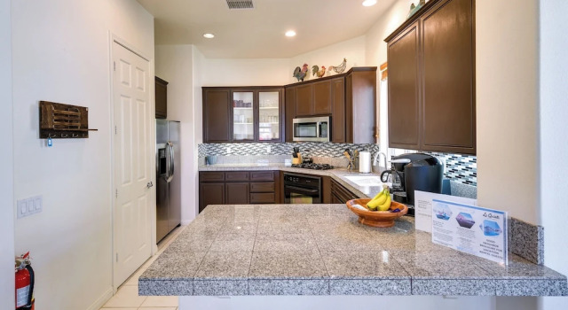 Коттедж Pool & Hot Tub Access: La Quinta Vacation Home