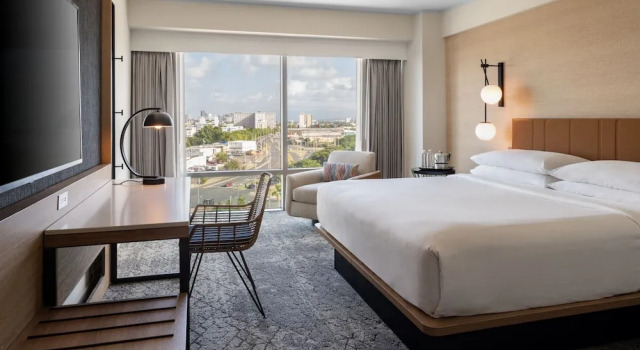 Люкс Executive c 1 комнатой с видом на город Sheraton Puerto Rico Resort & Casino