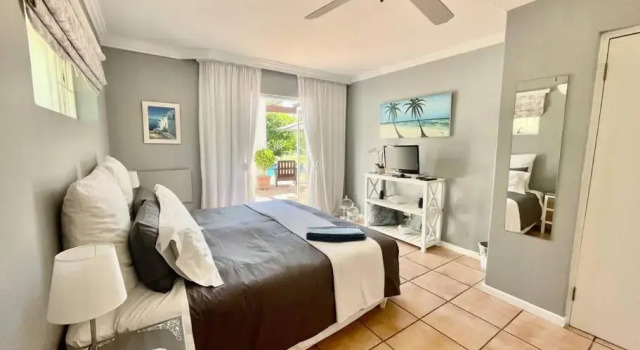 Charming Guest Suite in the Constantia Wine Valley (Adults Only), Забронировать Гостевой дом Отели Cape Peninsula с бассейном, Бассейн