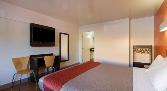 Двухместный номер Standard Motel 6-Claremont, CA