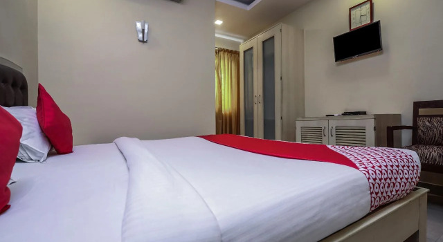 Hotel Tourist Palace, Rezerwuj Hotel Hajdarabad 