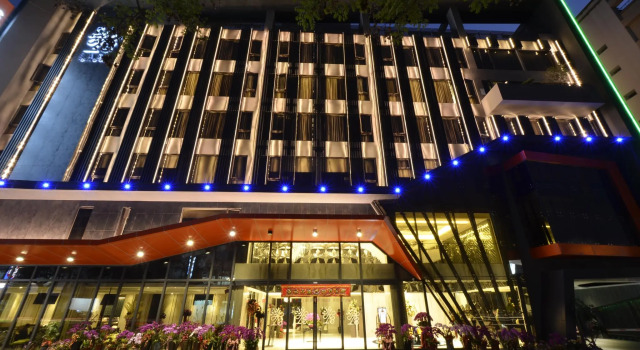 Puli Ease Hotel