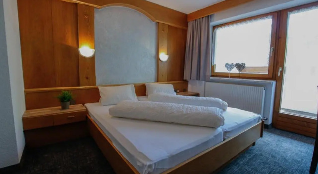 Двухместный номер Standard с балконом Hotel Tia Apart