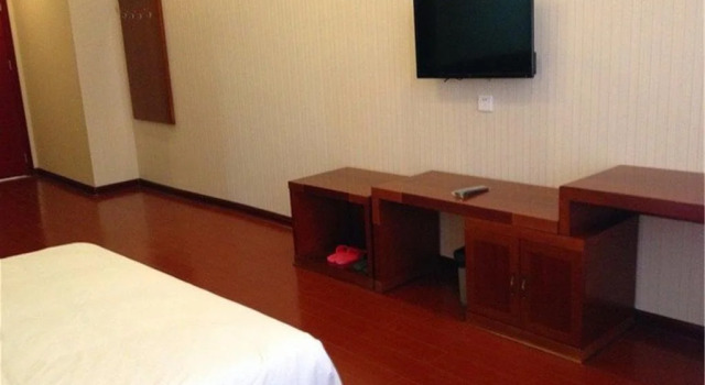 Maixiulaike 100 Chain Hotel Tianjin Xingang Branch, Забронировать Отель Биньхай Тяньцзинь, рядом с Tianjin Songqingling Bohai Ertong World