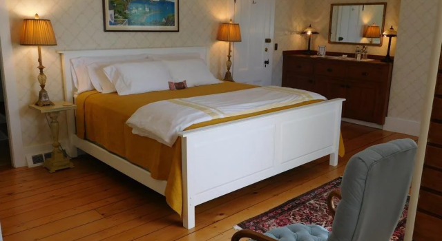 Victorian By The Sea, Book Bed and Breakfast Lincolnville Maine