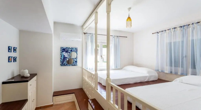 Aeolos Villa