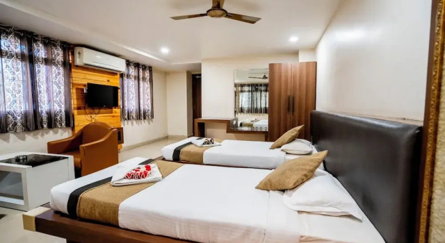 Номер Executive с балконом Hotel Grand Arjun