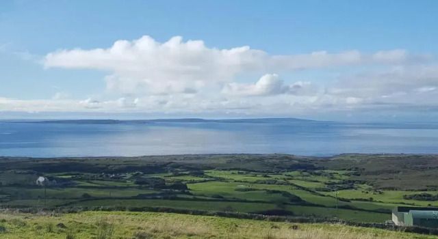 Boherbui Cottage on the Wild Atlantic Way, Book Feriehus Villaer i Clare, Villa