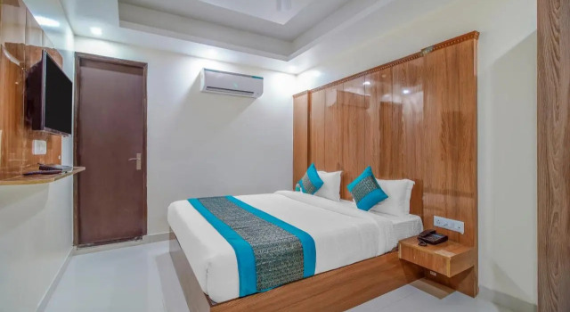 Hotel Airport Paradise