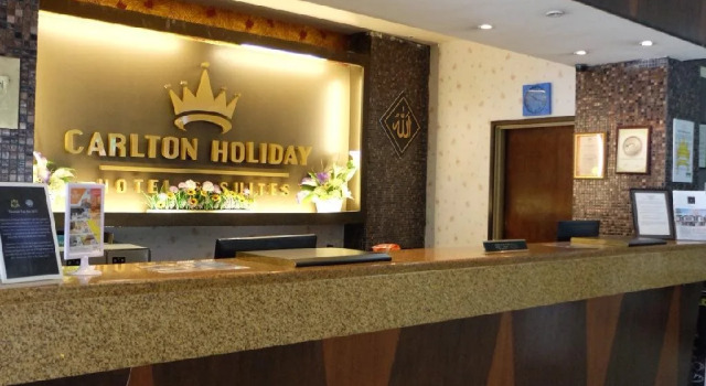 Carlton Holiday Hotel & Suites