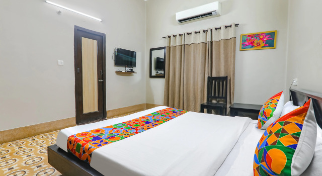 Номер Deluxe FabHotel Harmony