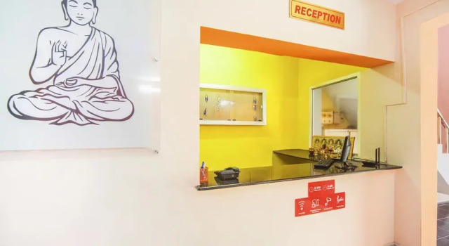 OYO 47277 Muthu Residency