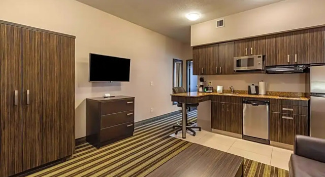 Люкс c 1 комнатой Best Western Plus Drayton Valley