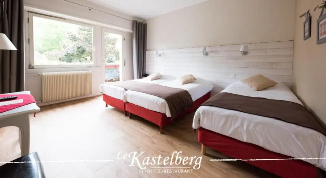 Семейный номер Standard с видом на горы Hôtel Restaurant Le Kastelberg, The Originals Boutique