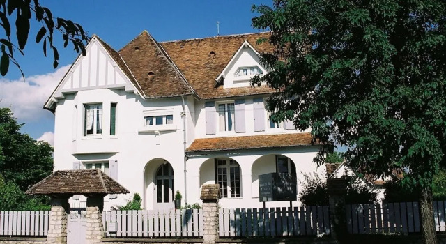 Villa Stuart, Rezerwuj Willa Hotele w Cher z parkingiem, Parking