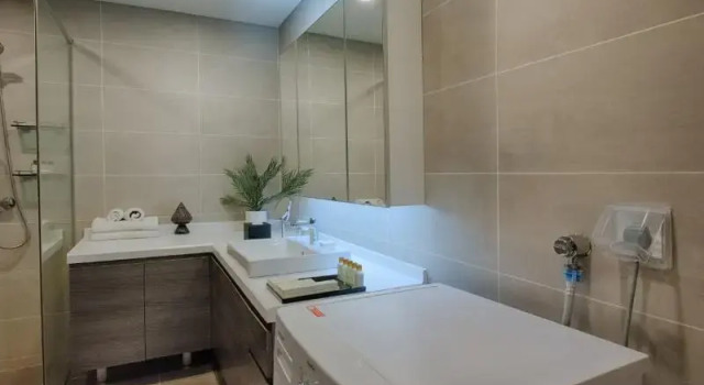 Двухместный номер Deluxe с балконом GRANFERTE Phnom Penh Hotel