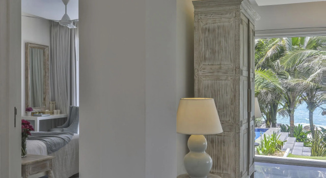 Villa White