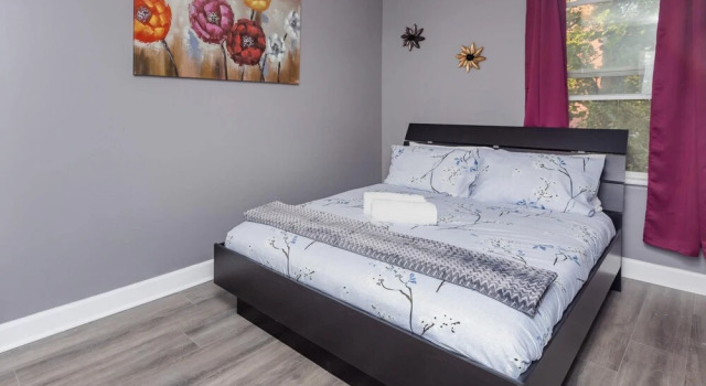 Newly Renovated Modern 3BR Apt With Netflix - Prime Walk Score, Varaa Hotelli Ottawa 