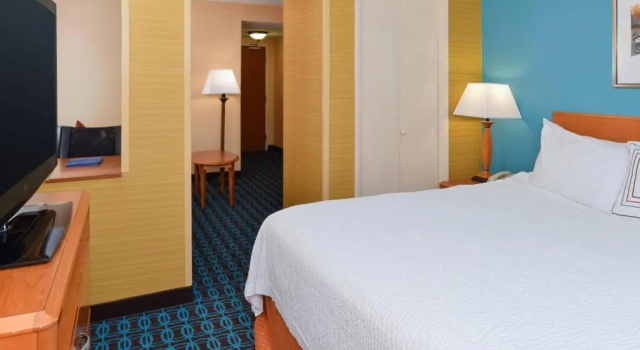 Люкс Fairfield by Marriott Inn & Suites Georgetown Lexington