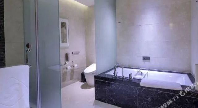 Семейный люкс Jinji Lake Grand Hotel