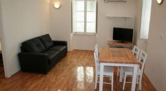 Deluxe Rooms with a terrace view at Old City Gate, Забронировать Апартаменты/квартира Апартаменты Дубровника, рядом с Ворота пирса, Апартаменты/квартира