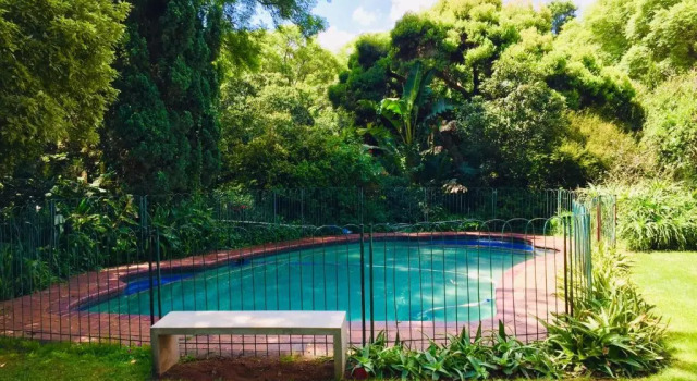 4 Living Guesthouse, Boek Hotel Sandton 
