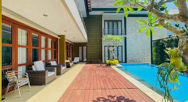 Merbau Luxurious Villa Senggigi by The Lavana - 5 Bedroom Villa, Забронировать Вилла Отели Сенггиги с бассейном, рядом с Batu Bolong Temple, Бассейн