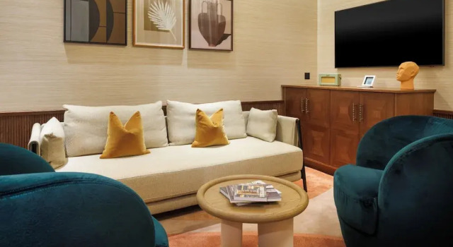 Двухместный люкс Spring Garden The Trafalgar St James London Curio Collection by Hilton