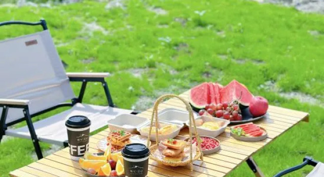 Mu Yi Mu Yi See the mountains and wild luxury art vacation, Prenota Hotel Hotel a Dali con parcheggio, Parcheggio