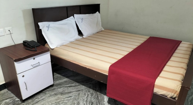 Raasaathi inn