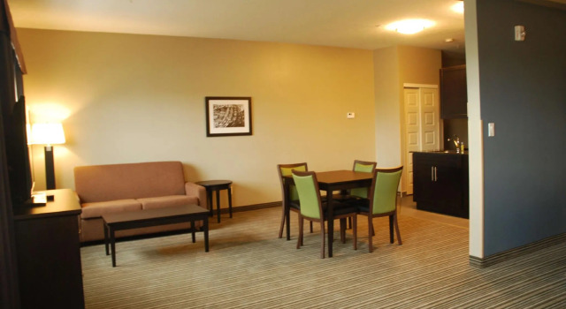 Люкс с 2 комнатами Best Western PLUS Fort Saskatchewan Inn & Suites