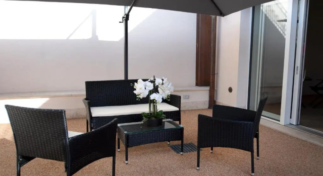 Villino Micol camere a due passi dal mare, Prenota Hotel Carrara Toscana