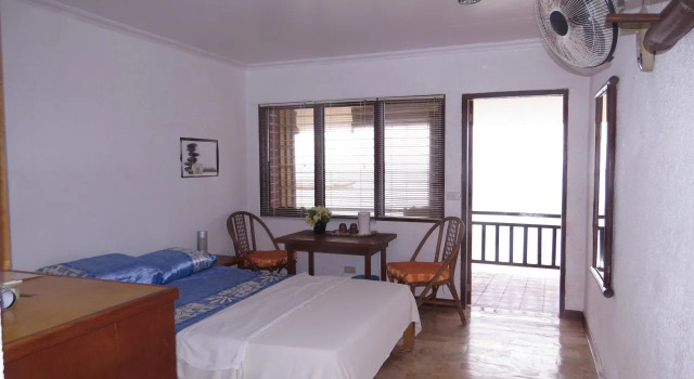 Savedra Beach Bungalows, Book Hotel Moalboal Cebu