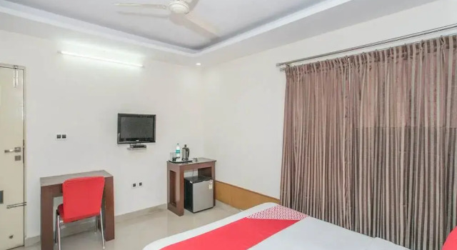 Regal Residency, Забронировать Отель Бангалор штат Карнатака, рядом с Озеро Белландер
