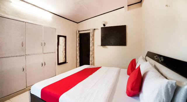 Люкс OYO 40290 Blue moon Resort
