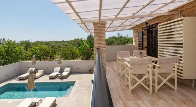 Коттедж Artemis Luxury Villa