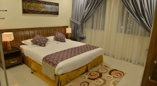 Студия с видом на город The First Tower Hotel Apartment