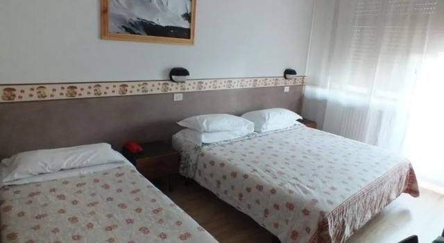 Трёхместный номер Standard Piccolo Hotel