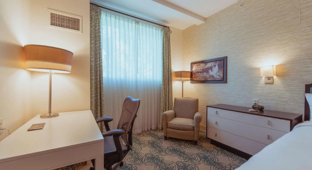 Двухместный номер Standard Hotel Skyler Syracuse, Tapestry Collection by Hilton