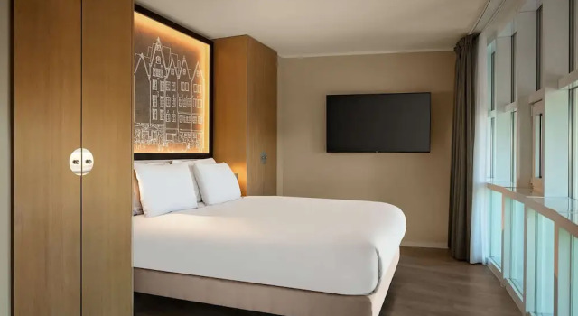 Двухместный номер Aqua Standard Wasserturm Hotel Cologne, Curio Collection by Hilton