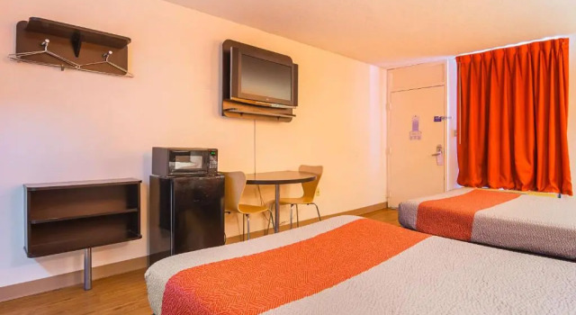 Четырёхместный номер Deluxe Motel 6-Newnan, GA