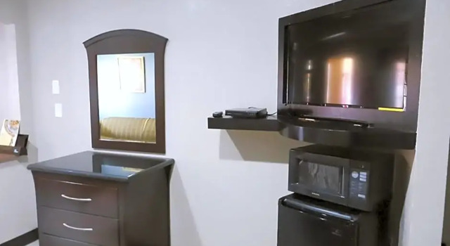 Люкс Standard Blue Way Inn & Suites By Jasper Houston